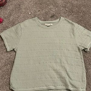 American eagle light weight shirt